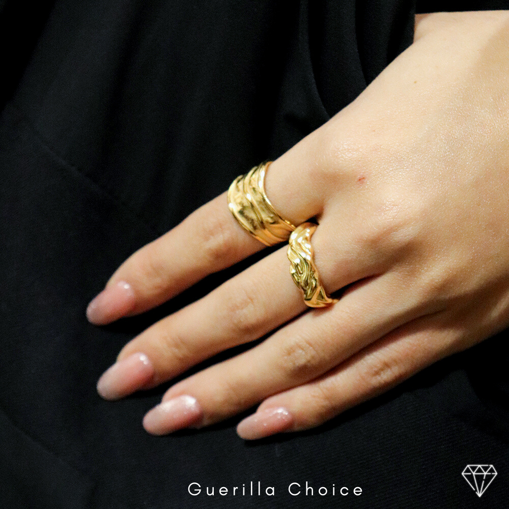 ELISE CHARM GOLD RING