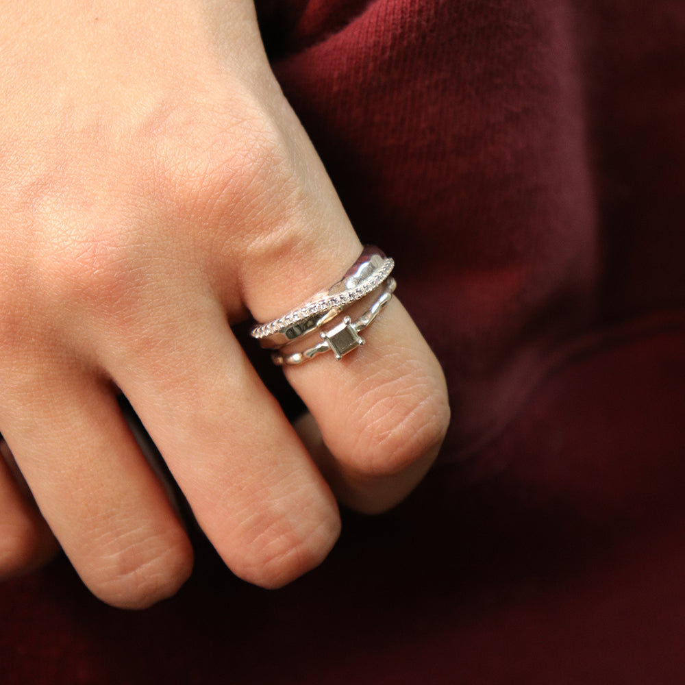 BAILE CRYSTAL RING