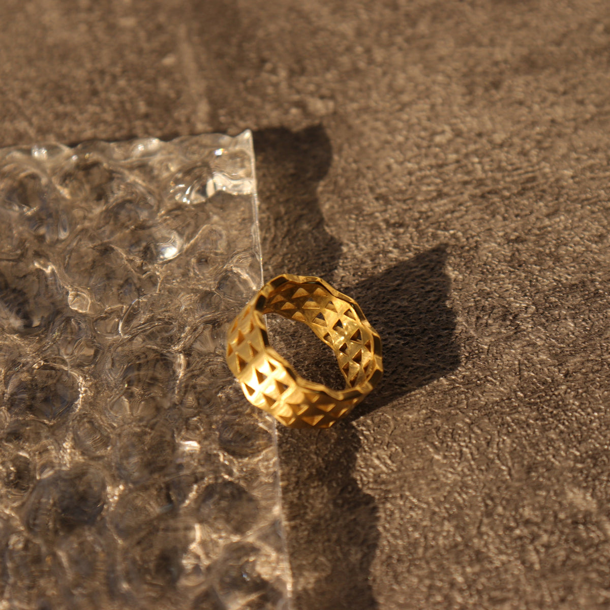 RADELLE TRAVER RING