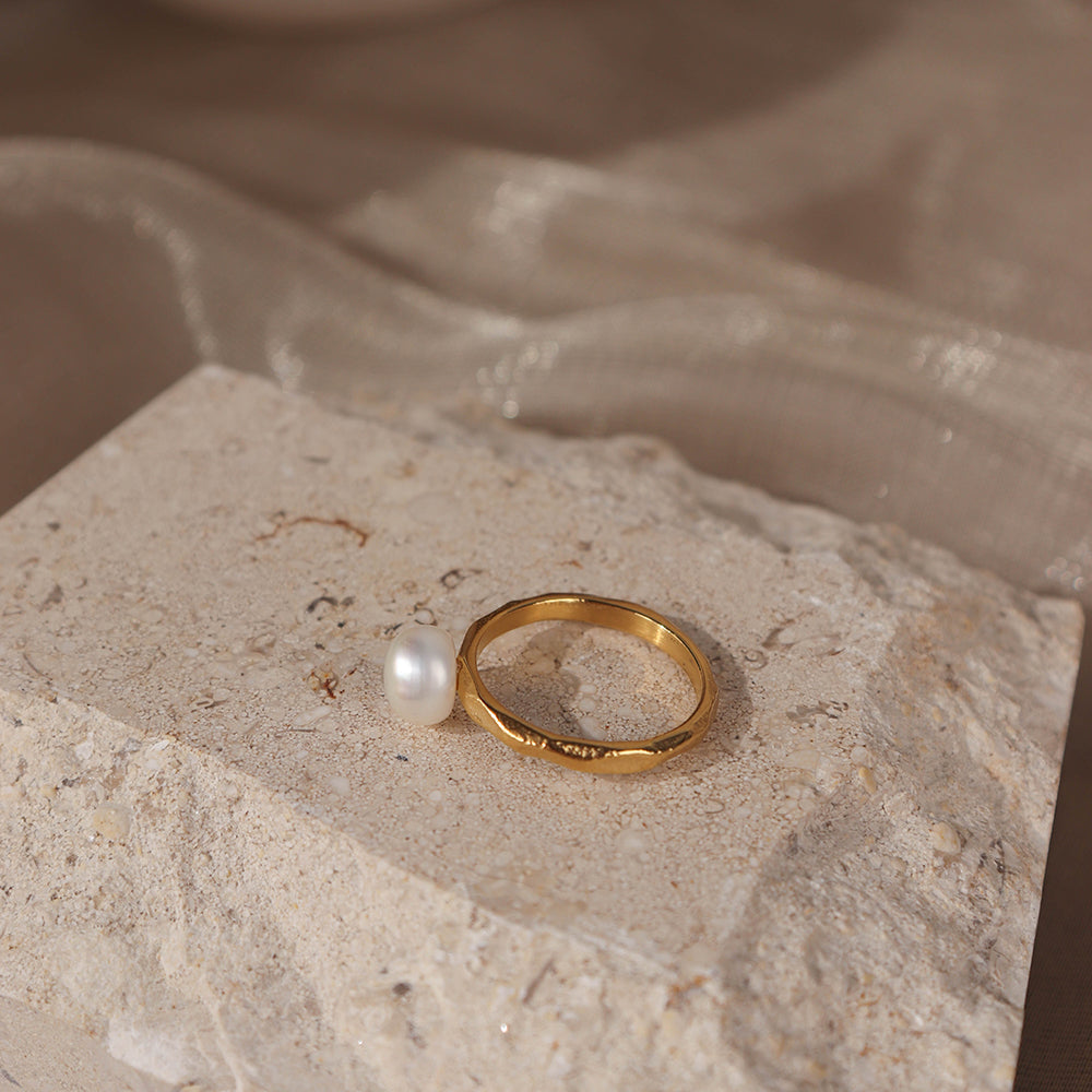 ISABELLE DANEL GOLD RING