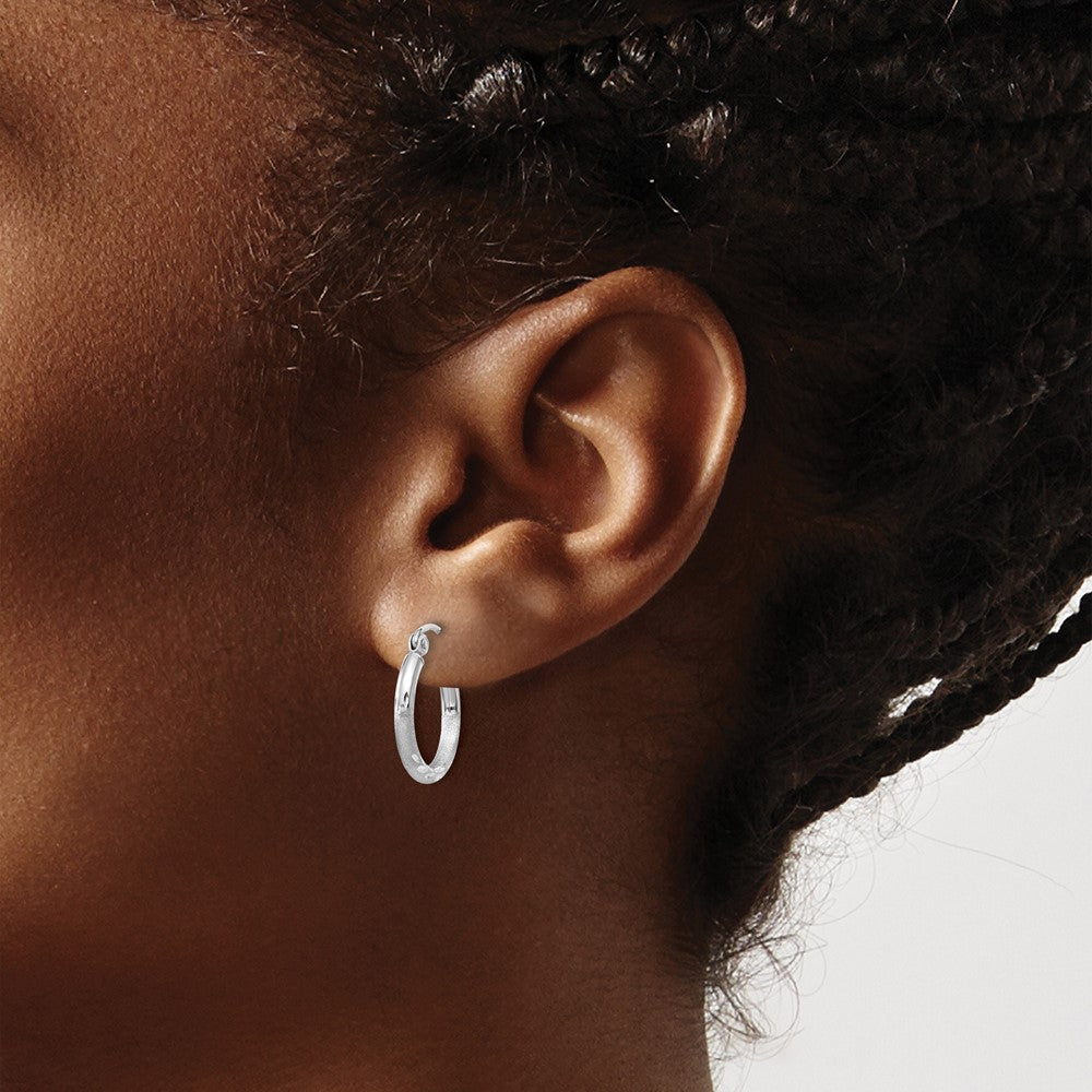 14K White Gold Satin and Diamond-cut 2mm Round Hoop Earrings